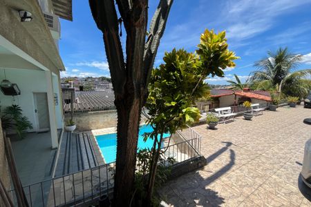 Casa à venda com 649m², 4 quartos e 8 vagas Casa à venda com 649m², 4 quartos e 8 vagasQuintal