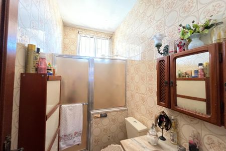 Casa à venda com 649m², 4 quartos e 8 vagas Casa à venda com 649m², 4 quartos e 8 vagasBanheiro 2