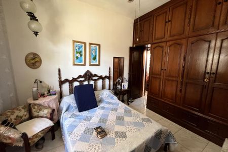 Casa à venda com 649m², 4 quartos e 8 vagas Casa à venda com 649m², 4 quartos e 8 vagasQuarto 4