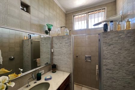 Casa à venda com 649m², 4 quartos e 8 vagas Casa à venda com 649m², 4 quartos e 8 vagasBanheiro 3