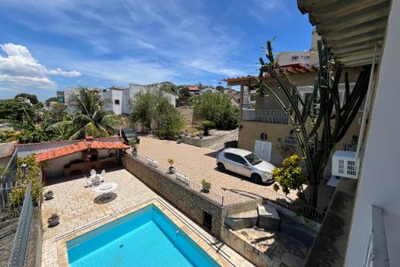 Casa à venda com 649m², 4 quartos e 8 vagas Casa à venda com 649m², 4 quartos e 8 vagasVista