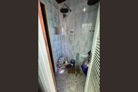 Casa à venda com 649m², 4 quartos e 8 vagas Casa à venda com 649m², 4 quartos e 8 vagasBanheiro de serviço