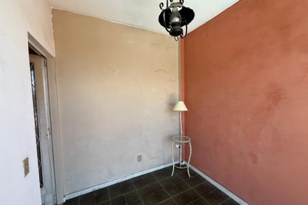 Casa à venda com 649m², 4 quartos e 8 vagas Casa à venda com 649m², 4 quartos e 8 vagasVaranda