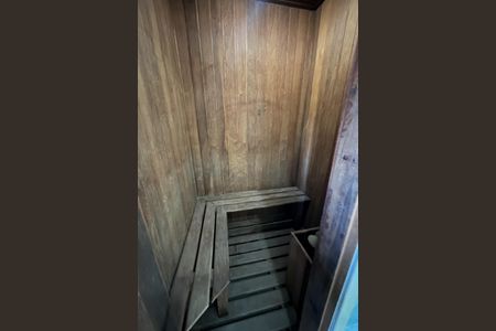 Casa à venda com 649m², 4 quartos e 8 vagas Casa à venda com 649m², 4 quartos e 8 vagasSauna