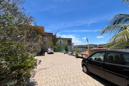 Casa à venda com 649m², 4 quartos e 8 vagas Casa à venda com 649m², 4 quartos e 8 vagasQuintal