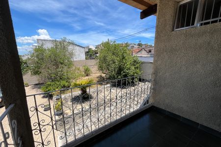 Casa à venda com 649m², 4 quartos e 8 vagas Casa à venda com 649m², 4 quartos e 8 vagasVaranda 2