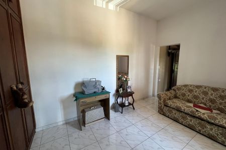 Casa à venda com 649m², 4 quartos e 8 vagas Casa à venda com 649m², 4 quartos e 8 vagasQuarto 1