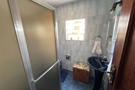 Casa à venda com 649m², 4 quartos e 8 vagas Casa à venda com 649m², 4 quartos e 8 vagasBanheiro 1