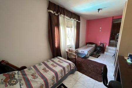 Casa à venda com 649m², 4 quartos e 8 vagas Casa à venda com 649m², 4 quartos e 8 vagasQuarto 2