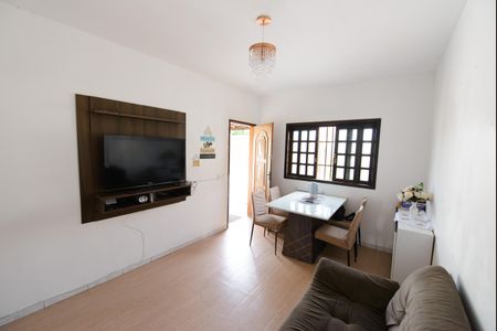 Sala de casa para alugar com 2 quartos, 70m² em Residencial Novo Horizonte, Taubaté