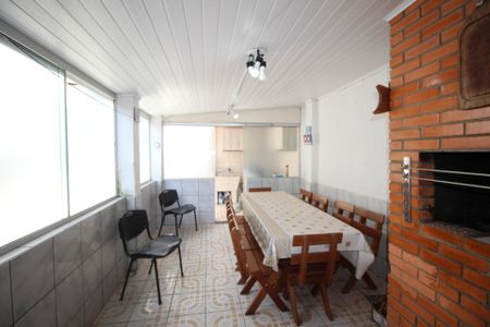 Casa à venda com 68m², 3 quartos e 1 vagaÁrea gourmet