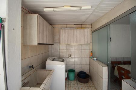 Casa à venda com 68m², 3 quartos e 1 vagaÁrea de Serviço