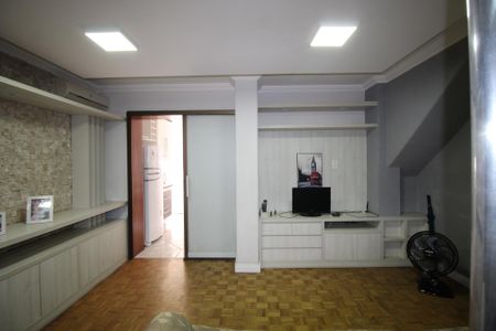 Sala de casa à venda com 3 quartos, 68m² em Passo D’areia, Porto Alegre