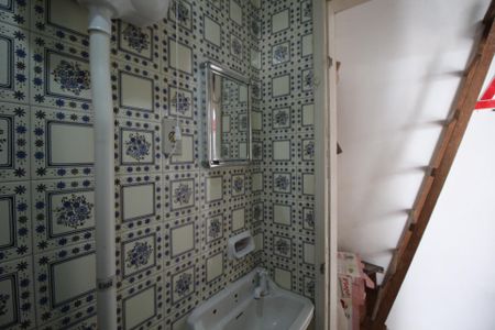 Casa à venda com 68m², 3 quartos e 1 vagaBanheiro 2