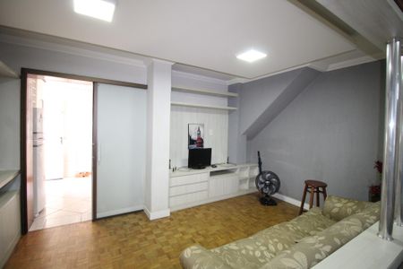 Sala de casa à venda com 3 quartos, 68m² em Passo D’areia, Porto Alegre