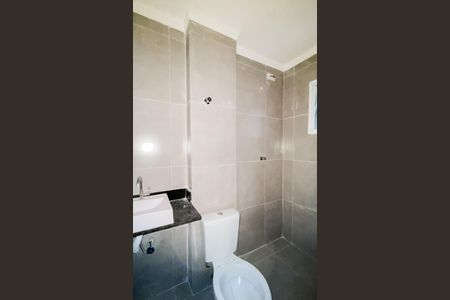 Banheiro de apartamento para alugar com 1 quarto, 27m² em Parque Artur Alvim, São Paulo