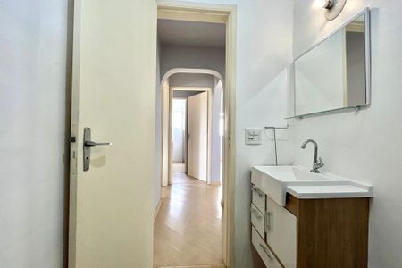 Apartamento à venda com 62m², 2 quartos e 1 vagaBanheiro Corredor