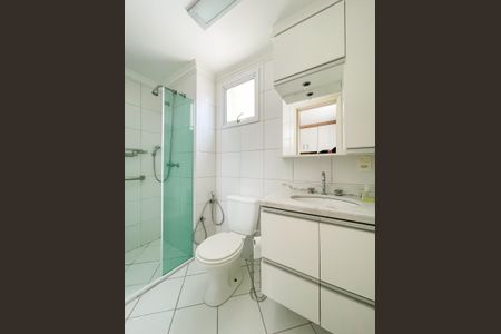 Apartamento à venda com 74m², 2 quartos e 2 vagasBanheiro da Suíte