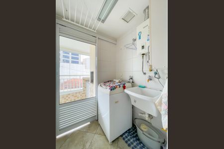 Apartamento à venda com 74m², 2 quartos e 2 vagasCozinha e Área de Serviço