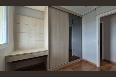 Apartamento para alugar com 76m², 3 quartos e 2 vagasQuarto