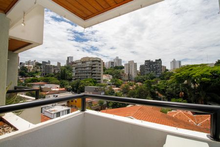 Varanda de apartamento para alugar com 3 quartos, 70m² em Vila Madalena, São Paulo