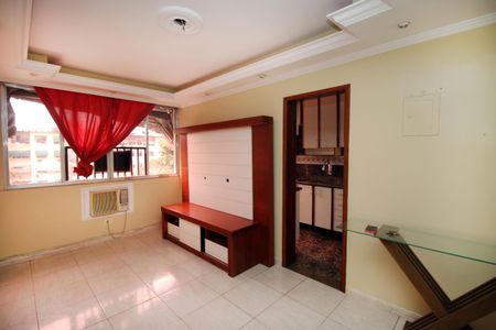 Sala de apartamento para alugar com 2 quartos, 55m² em Cordovil, Rio de Janeiro
