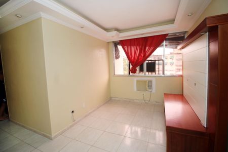 Sala de apartamento para alugar com 2 quartos, 55m² em Cordovil, Rio de Janeiro