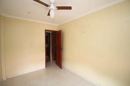 Quarto 1 de apartamento para alugar com 2 quartos, 55m² em Cordovil, Rio de Janeiro