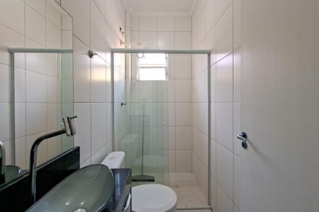 Casa para alugar com 120m², 2 quartos e 2 vagasBanheiro da Suíte