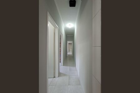 Casa para alugar com 120m², 2 quartos e 2 vagasCorredor