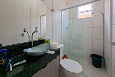 Casa para alugar com 120m², 2 quartos e 2 vagasBanheiro 