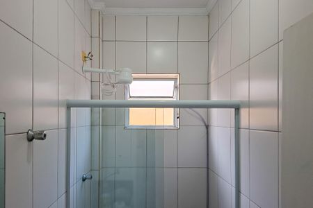 Casa para alugar com 120m², 2 quartos e 2 vagasBanheiro 