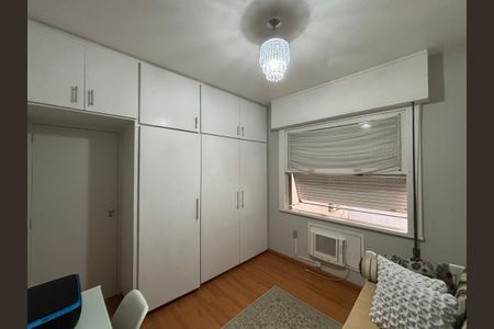 Apartamento à venda com 130m², 3 quartos e 1 vaga Apartamento à venda com 130m², 3 quartos e 1 vagaQuarto 1