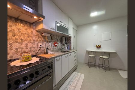 Apartamento à venda com 130m², 3 quartos e 1 vaga Apartamento à venda com 130m², 3 quartos e 1 vagaCozinha