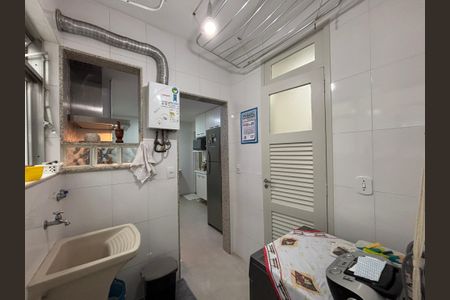 Apartamento à venda com 130m², 3 quartos e 1 vaga Apartamento à venda com 130m², 3 quartos e 1 vagaÁrea de serviço