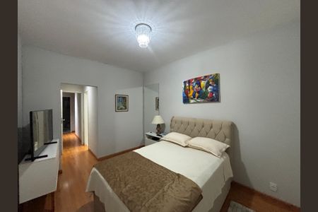 Apartamento à venda com 130m², 3 quartos e 1 vaga Apartamento à venda com 130m², 3 quartos e 1 vagaSuíte