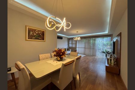 Apartamento à venda com 130m², 3 quartos e 1 vaga Apartamento à venda com 130m², 3 quartos e 1 vagaSala