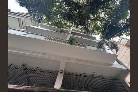 Apartamento à venda com 130m², 3 quartos e 1 vaga Apartamento à venda com 130m², 3 quartos e 1 vagaFachada