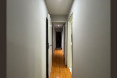 Apartamento à venda com 130m², 3 quartos e 1 vaga Apartamento à venda com 130m², 3 quartos e 1 vagaSuíte