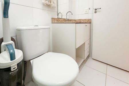 Apartamento à venda com 72m², 2 quartos e 2 vagasBanheiro da Suíte