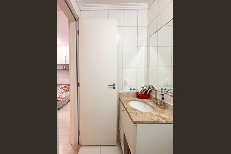 Apartamento à venda com 72m², 2 quartos e 2 vagasBanheiro Social
