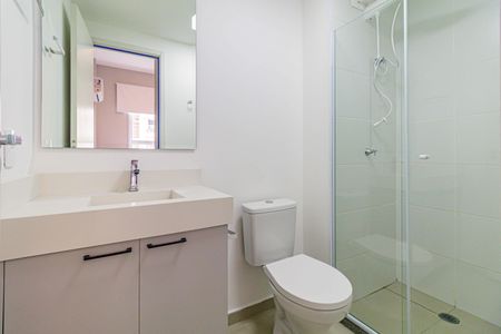 Banheiro de apartamento para alugar com 1 quarto, 25m² em Vila Butantã, São Paulo