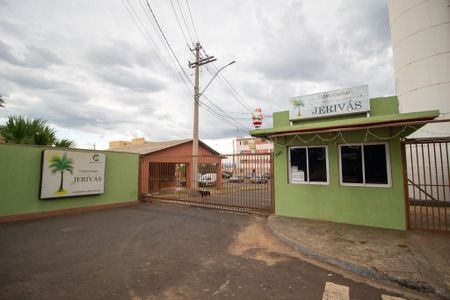 Apartamento para alugar com 50m², 2 quartos e 1 vaga Apartamento para alugar com 50m², 2 quartos e 1 vagaFachada