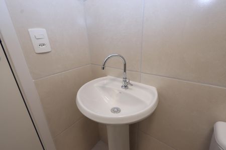 Apartamento para alugar com 42m², 2 quartos e sem vagaBanheiro