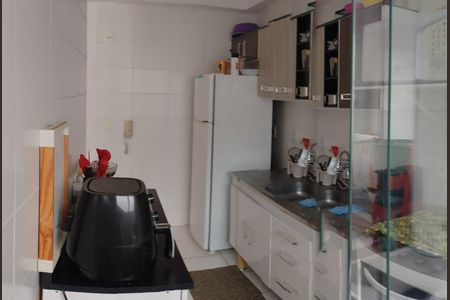 Cozinha de apartamento para alugar com 2 quartos, 48m² em Vila Siqueira (Zona Norte), São Paulo