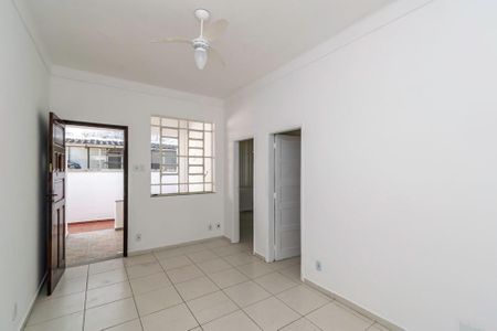 Sala de casa para alugar com 2 quartos, 40m² em Olaria, Rio de Janeiro