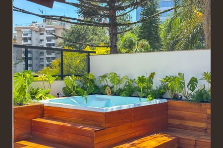 Apartamento à venda com 200m², 2 quartos e 2 vagas Apartamento à venda com 200m², 2 quartos e 2 vagasÁrea externa