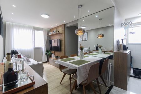 Sala de apartamento para alugar com 2 quartos, 42m² em Itaquera, São Paulo