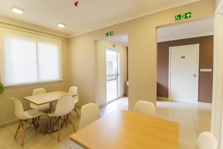 Apartamento para alugar com 42m², 2 quartos e sem vaga Apartamento para alugar com 42m², 2 quartos e sem vagaSalão de Festas