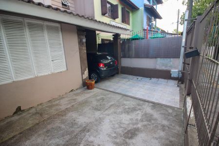 Casa à venda com 180m², 3 quartos e 2 vagasQuintal
